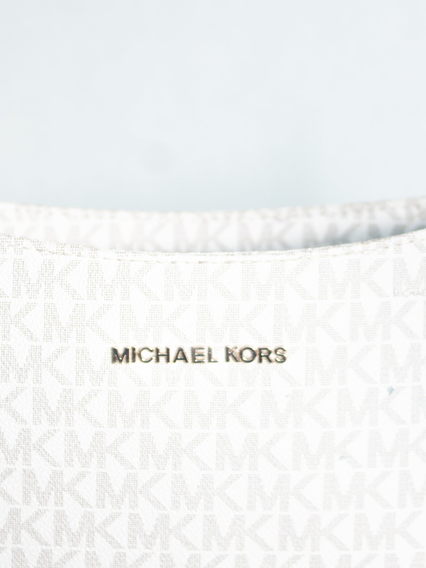 Micheal Kors Sierra Signature Large Satchel Vanilla Tote