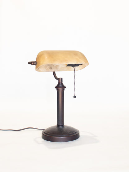 Vintage Beige Desk Lamp w/ Pull String